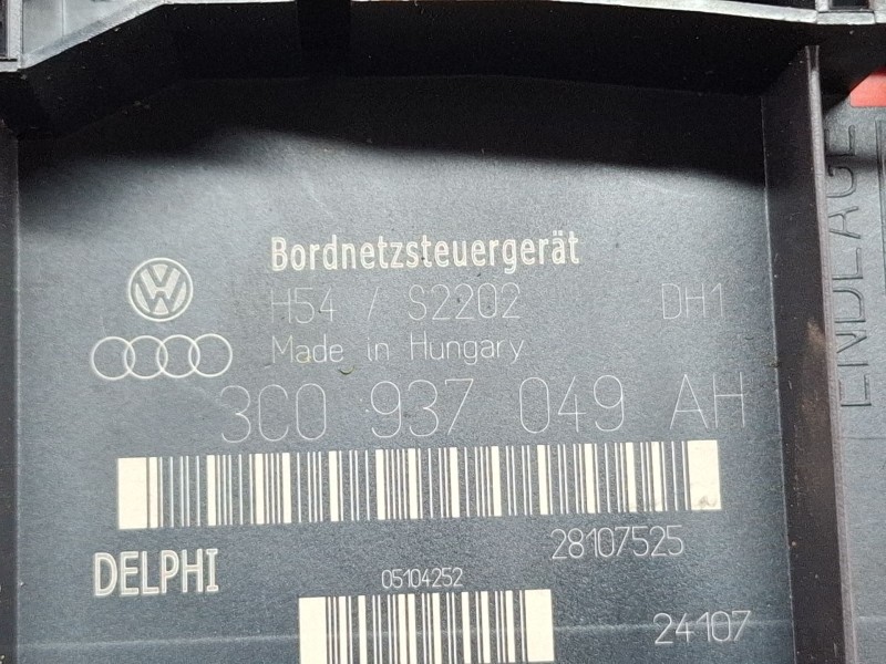 Recambio de caja reles / fusibles para seat leon (1p1) 1.9 tdi referencia OEM IAM 3C0937049AH  