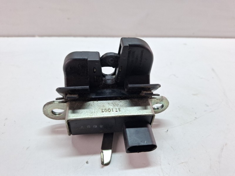 Recambio de cerradura maletero / porton para seat leon (1p1) 1.9 tdi referencia OEM IAM 1P0827505A  