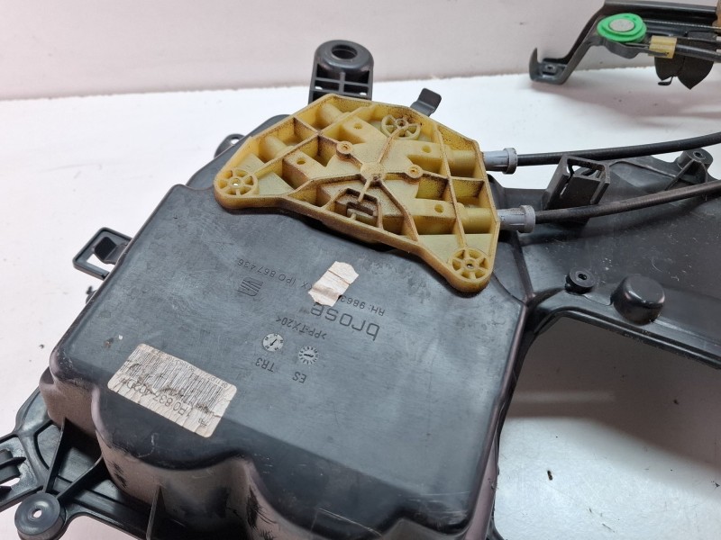 Recambio de elevalunas delantero derecho para seat leon (1p1) 1.9 tdi referencia OEM IAM 1T0959702F1K0959792L  