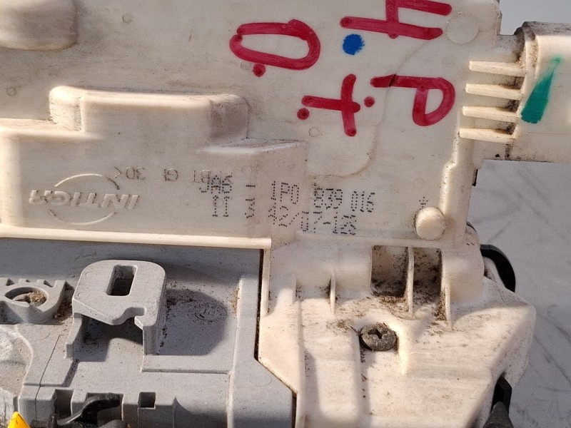 Recambio de cerradura puerta trasera derecha para seat leon (1p1) 1.9 tdi referencia OEM IAM 1P0839016  