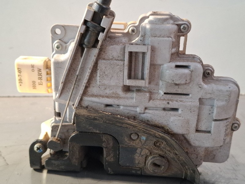 Recambio de cerradura puerta trasera derecha para seat leon (1p1) 1.9 tdi referencia OEM IAM 1P0839016  