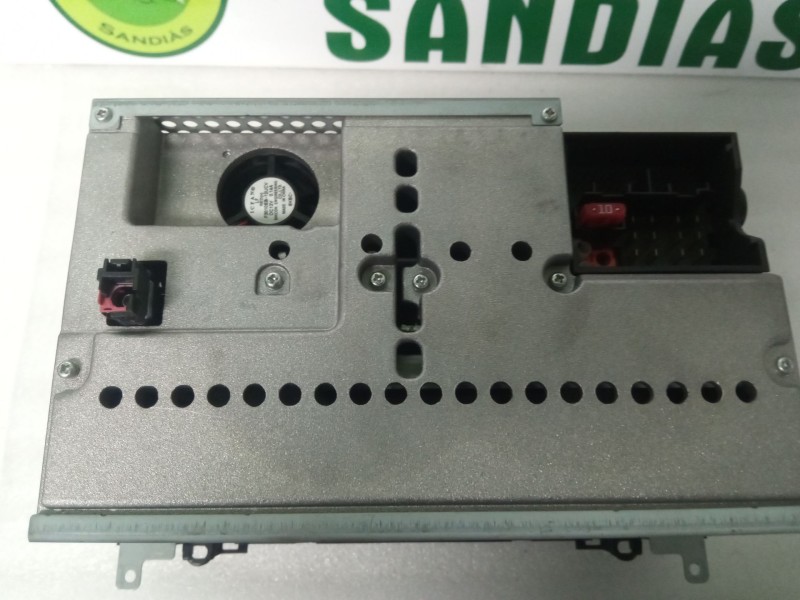 Recambio de sistema audio / radio cd para mercedes-benz b200 referencia OEM IAM A1698700689  