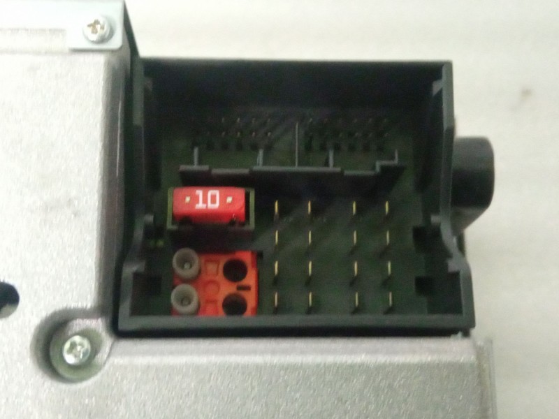 Recambio de sistema audio / radio cd para mercedes-benz b200 referencia OEM IAM A1698700689  