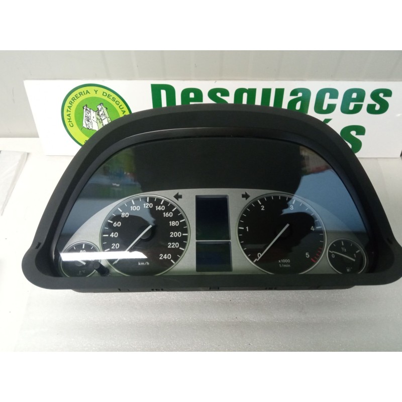 Recambio de cuenta kilometros para mercedes-benz b200 referencia OEM IAM A1695404548  