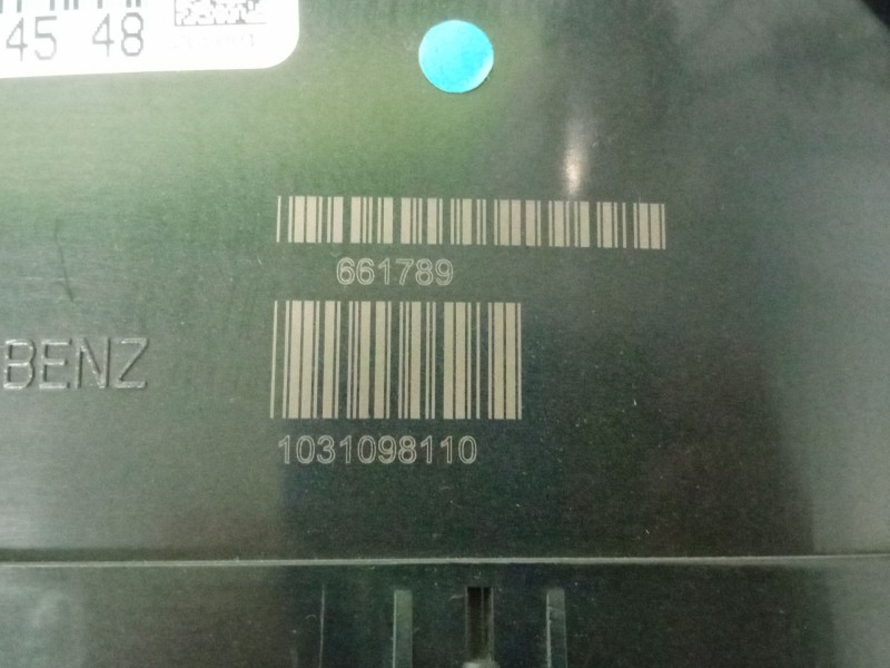 Recambio de cuenta kilometros para mercedes-benz b200 referencia OEM IAM A1695404548  