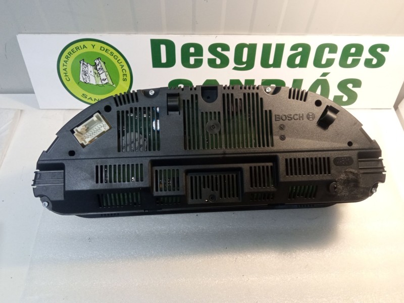 Recambio de cuenta kilometros para mercedes-benz b200 referencia OEM IAM A1695404548  