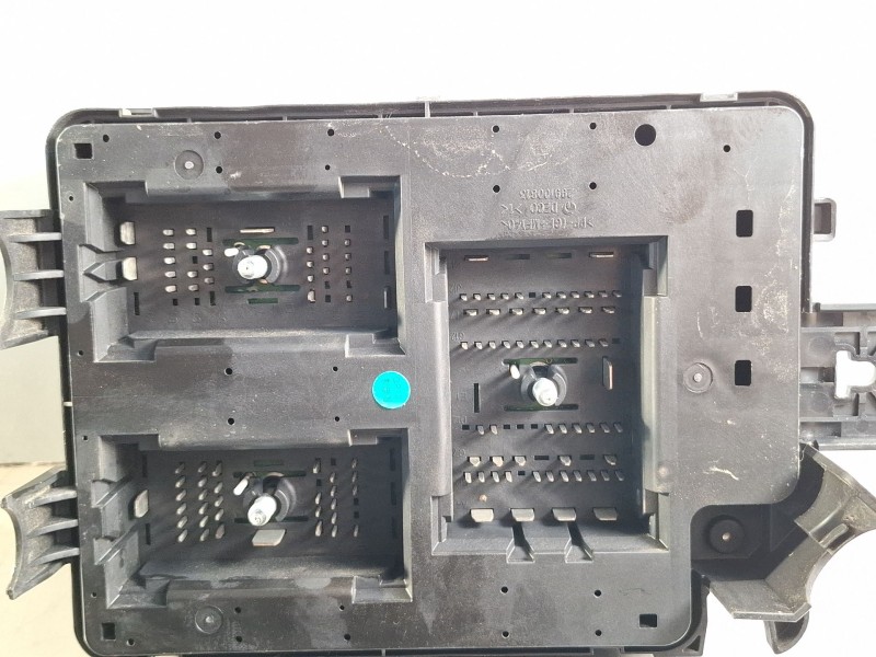 Recambio de caja reles / fusibles para chevrolet aveo referencia OEM IAM 95462803  