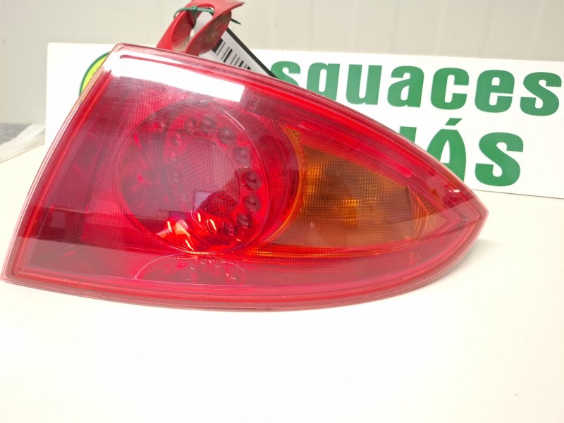 Recambio de piloto carrocería trasero derecho para seat leon referencia OEM IAM   