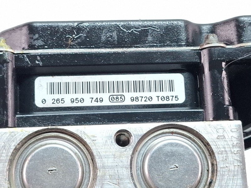 Recambio de modulo abs para toyota avensis referencia OEM IAM 0265235406  