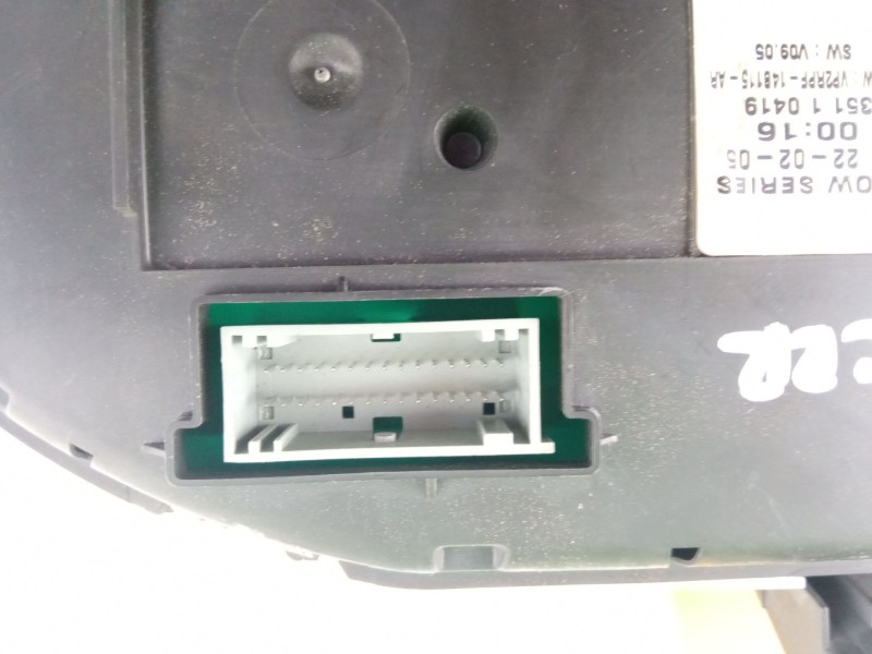 Recambio de cuenta kilometros para renault megane referencia OEM IAM 8200399695  