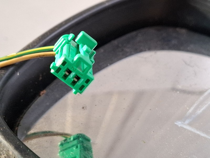 Recambio de espejo retrovisor derecho electrico para citroen c4 coupé (la_) 1.6 hdi referencia OEM IAM e20309023  