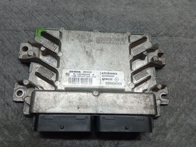 Recambio de centralita motor para dacia sandero referencia OEM IAM 8200856659  S110140025A