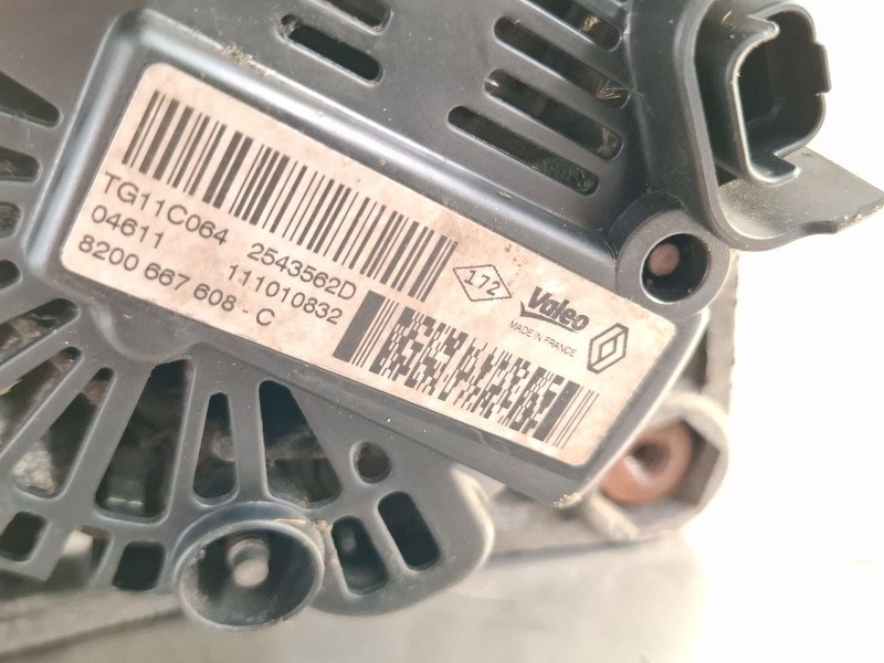 Recambio de alternador para renault clio referencia OEM IAM 7711368356  