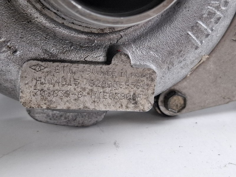 Recambio de turbocompresor para renault megane referencia OEM IAM 8200369581  