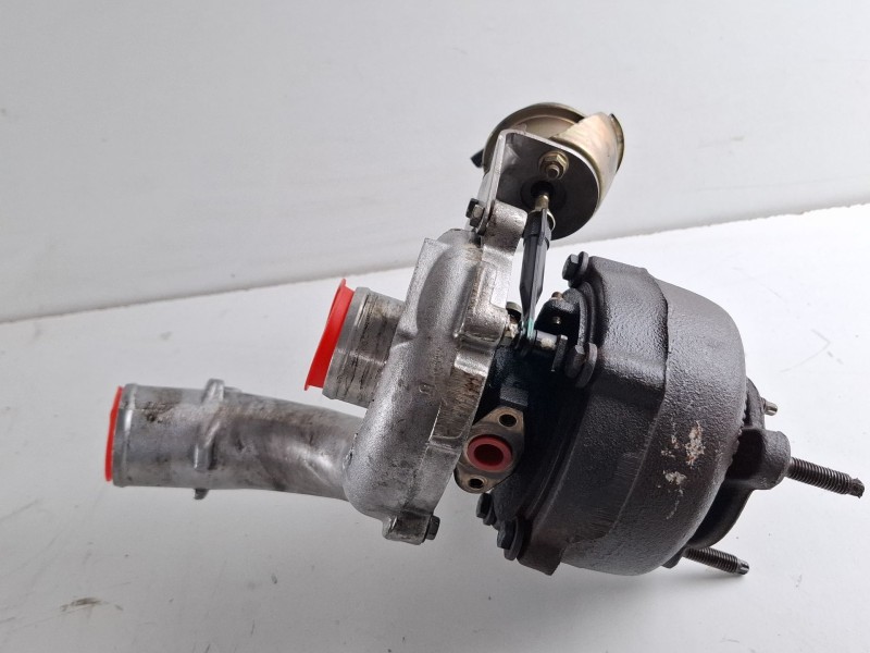 Recambio de turbocompresor para renault megane referencia OEM IAM 8200369581  