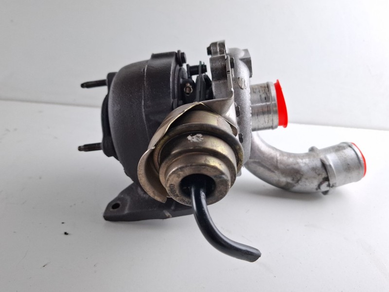 Recambio de turbocompresor para renault megane referencia OEM IAM 8200369581  