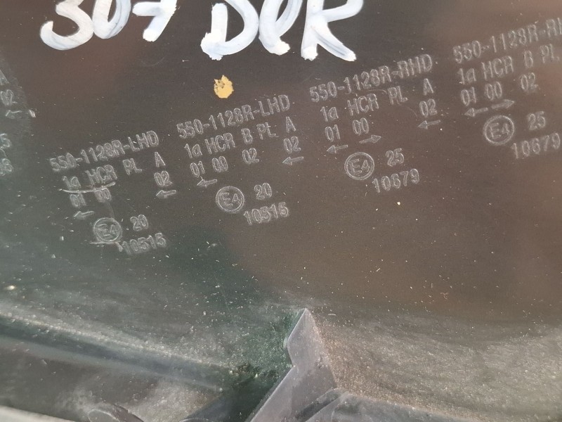 Recambio de faro delantero derecho para peugeot 307 referencia OEM IAM 5501135R  