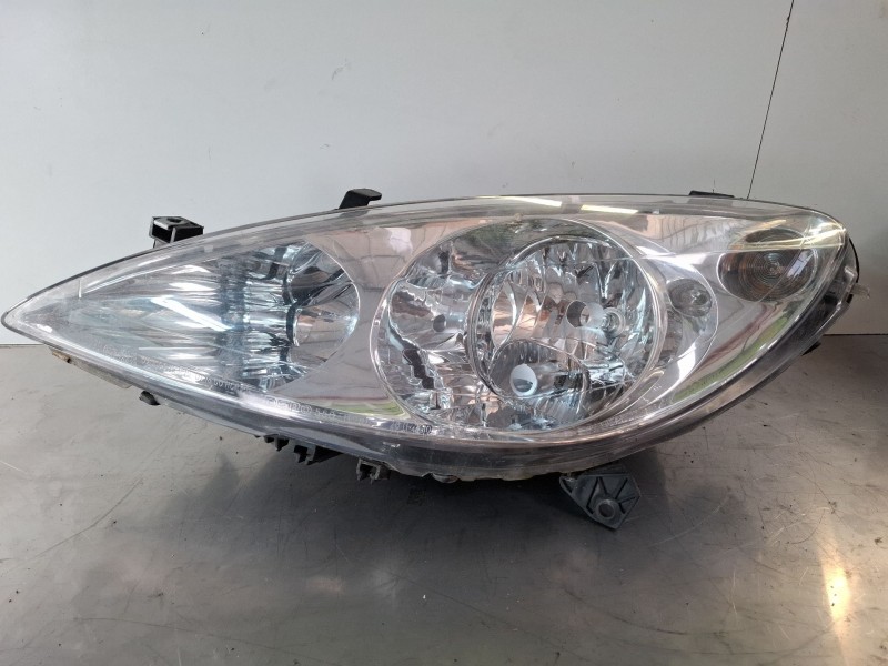 Recambio de faro delantero izquierdo para peugeot 307 referencia OEM IAM 5501135L  