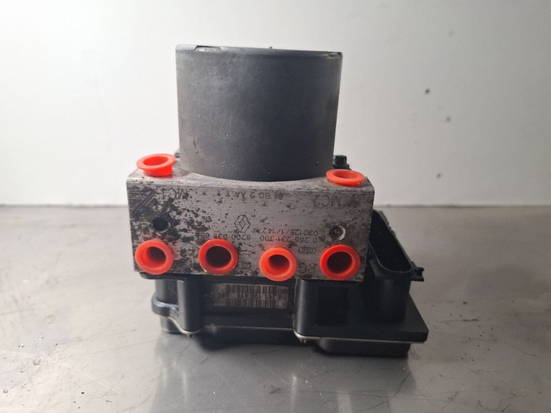 Recambio de modulo abs para renault megane referencia OEM IAM 8200038695  