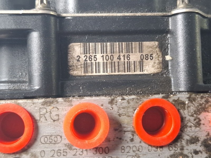 Recambio de modulo abs para renault megane referencia OEM IAM 8200038695  
