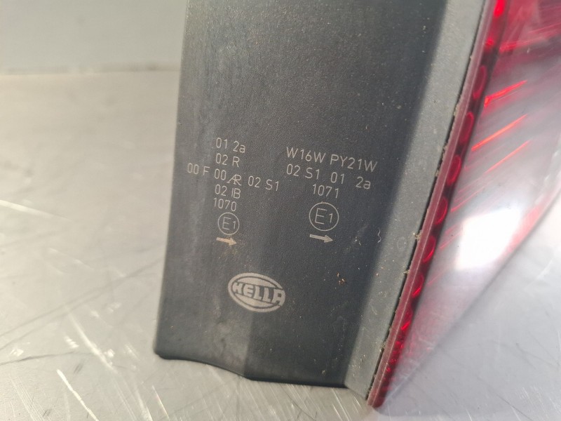 Recambio de piloto trasero derecho para bmw 530d referencia OEM IAM 6900210  