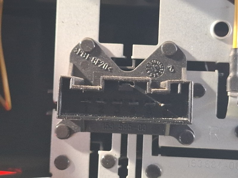 Recambio de piloto trasero derecho para bmw 530d referencia OEM IAM 6900210  