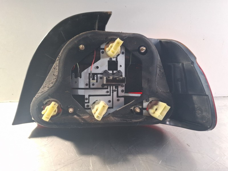 Recambio de piloto trasero izquierdo para bmw 530d referencia OEM IAM 6900209  