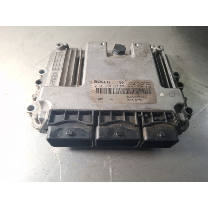 Recambio de centralita motor para renault grand scenic referencia OEM IAM 8200705747  