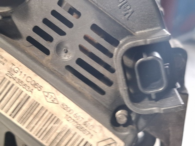 Recambio de alternador para renault grand scenic referencia OEM IAM 8200447410  