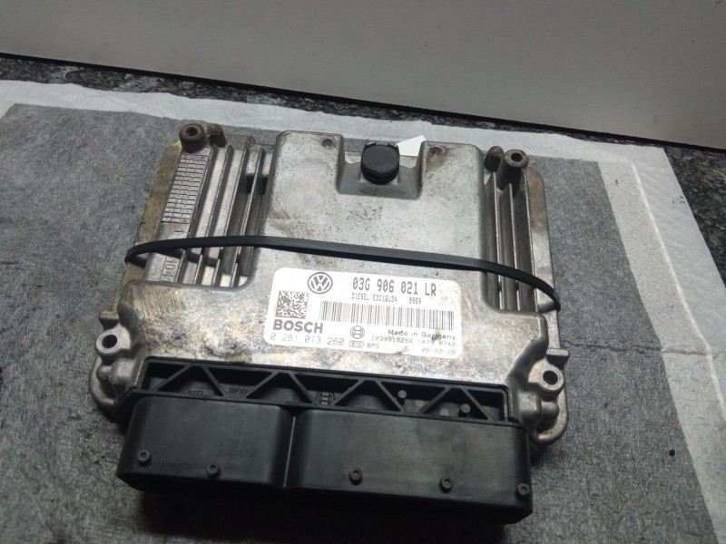 Recambio de centralita motor para volkswagen passat referencia OEM IAM 03G9060210281013260  