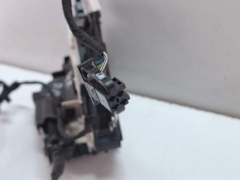 Recambio de cerradura puerta delantera derecha para seat leon sportstourer referencia OEM IAM 5K1837016J  