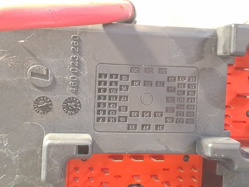 Recambio de caja reles / fusibles para opel vectra referencia OEM IAM 51903501813112917AJ  