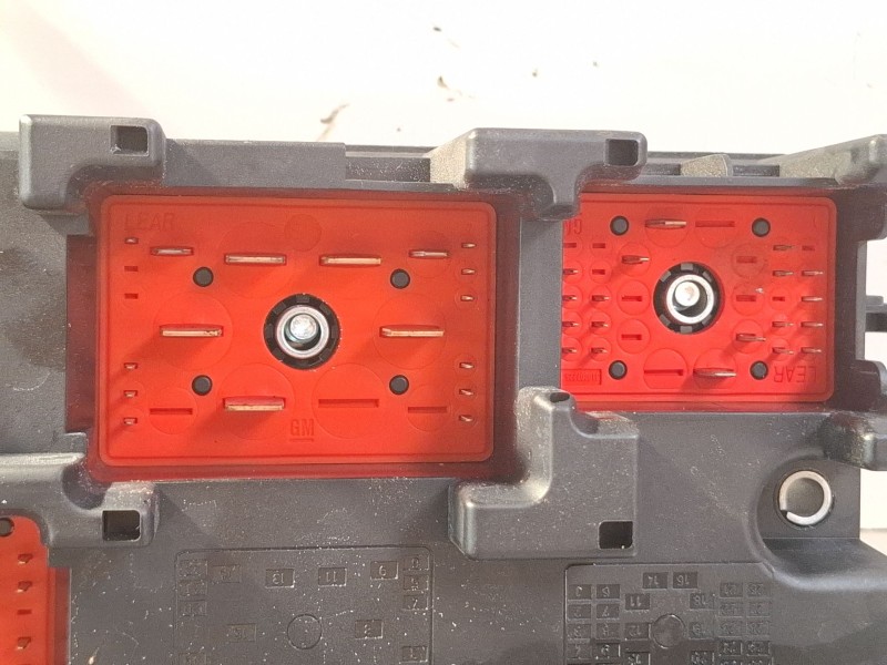 Recambio de caja reles / fusibles para opel vectra referencia OEM IAM 51903501813112917AJ  