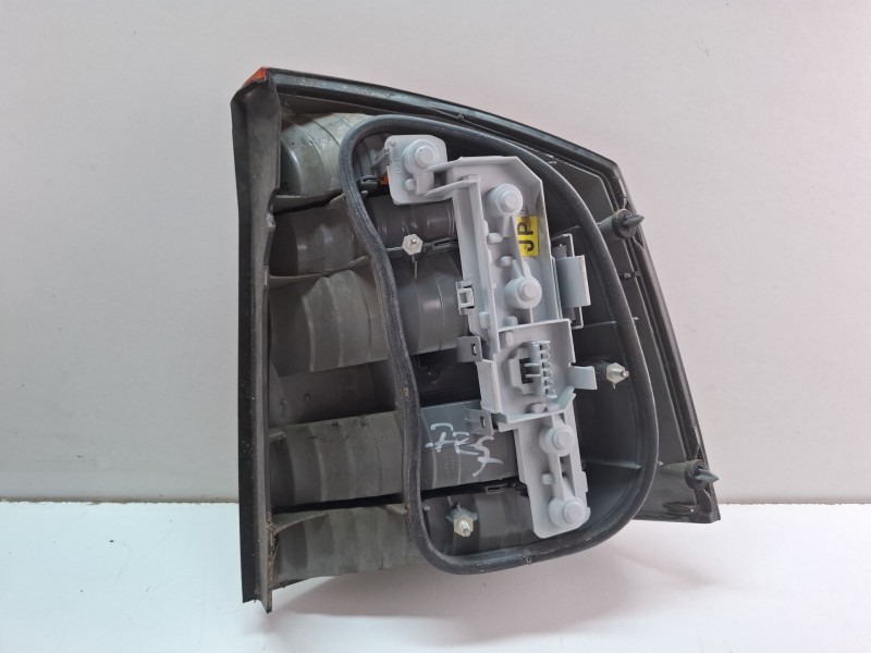 Recambio de piloto trasero izquierdo para opel vectra referencia OEM IAM   