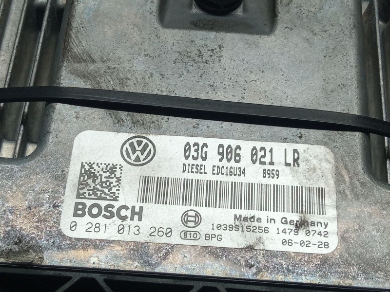 Recambio de centralita motor para volkswagen passat referencia OEM IAM 03G9060210281013260  