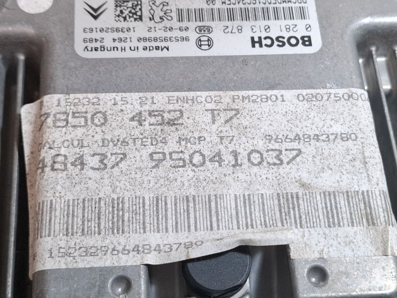 Recambio de centralita motor para peugeot 308 referencia OEM IAM 9664843780  0281013872