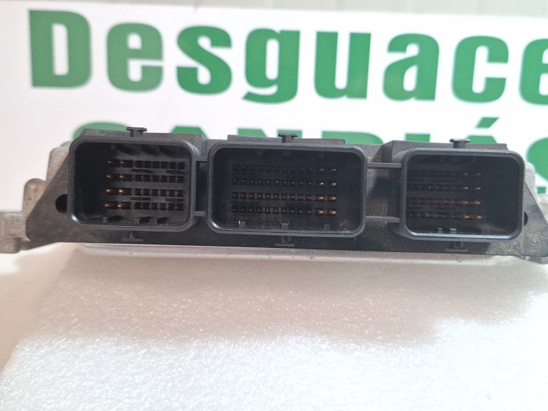 Recambio de centralita motor para peugeot 308 referencia OEM IAM 9664843780  0281013872