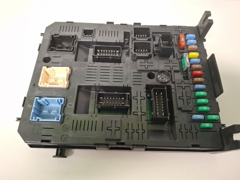 Recambio de centralita bsi para peugeot 308 referencia OEM IAM 281197595  