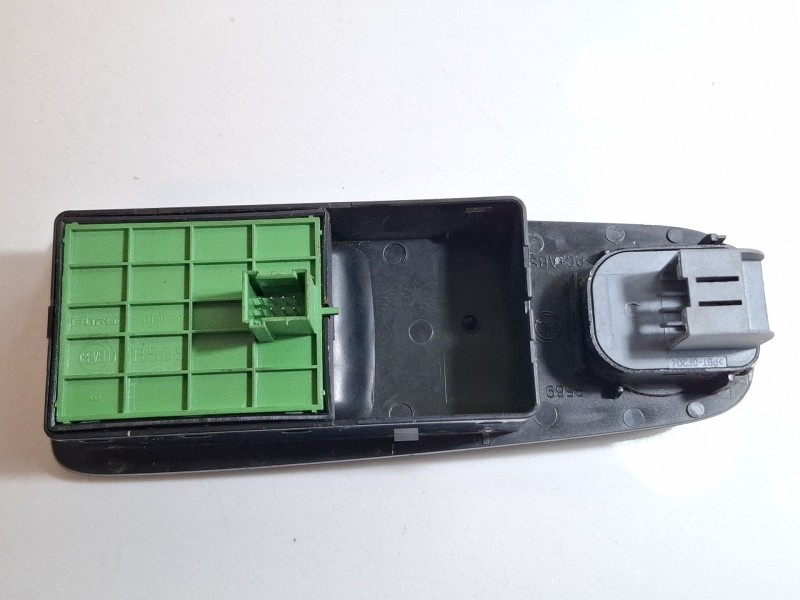 Recambio de mando elevalunas delantero izquierdo para citroen jumper 2.2 hdi referencia OEM IAM 735532905  