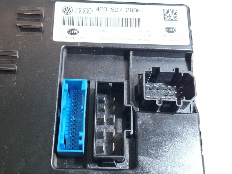 Recambio de caja reles / fusibles para audi a6 c6 (4f2) 3.0 tdi quattro referencia OEM IAM 4F0907289H  