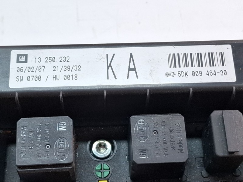 Recambio de caja reles / fusibles para opel astra referencia OEM IAM 13250232/5DK009464  