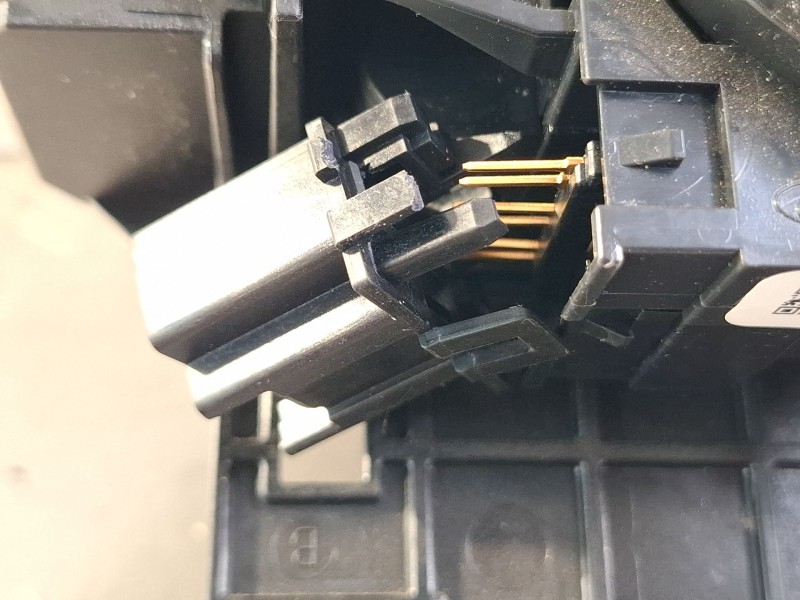 Recambio de mando multifuncion para ford focus iii 1.0 ecoboost referencia OEM IAM BV6T13N064AG  