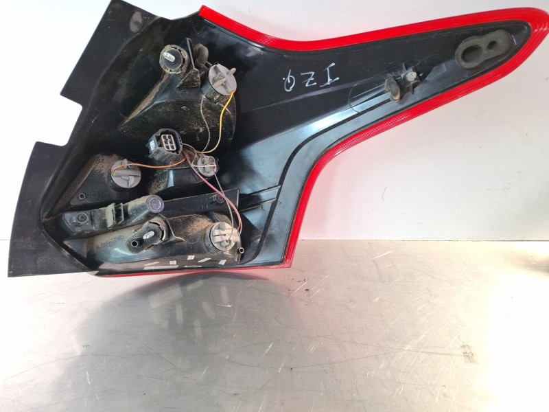 Recambio de piloto trasero izquierdo para ford focus iii 1.0 ecoboost referencia OEM IAM   