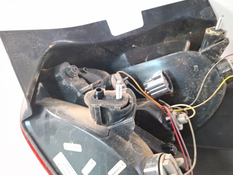 Recambio de piloto trasero izquierdo para ford focus iii 1.0 ecoboost referencia OEM IAM   