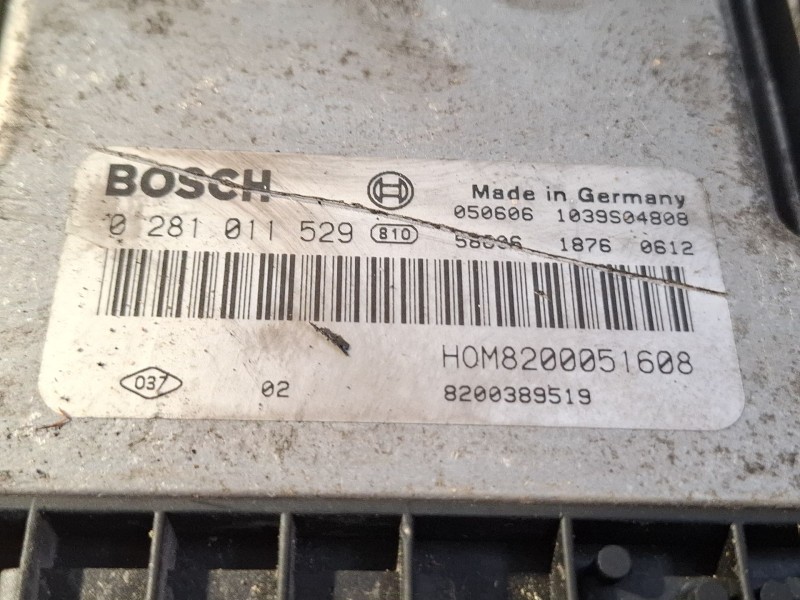 Recambio de centralita motor para nissan primastar referencia OEM IAM 0281011529  