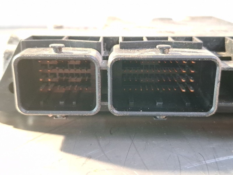 Recambio de centralita motor para nissan primastar referencia OEM IAM 0281011529  