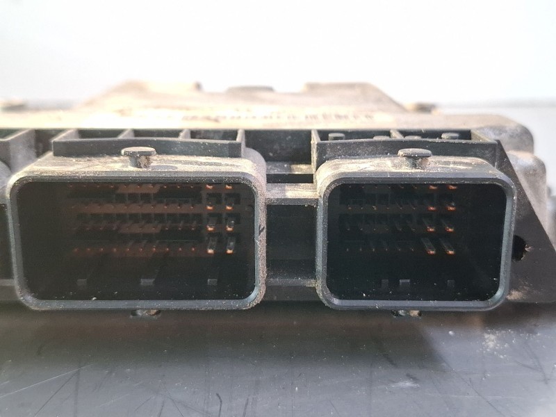 Recambio de centralita motor para nissan primastar referencia OEM IAM 0281011529  