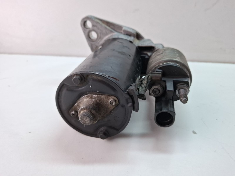 Recambio de motor arranque para seat leon referencia OEM IAM 0001123012  
