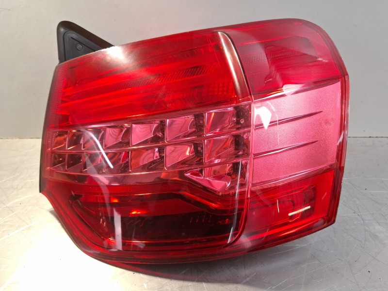 Recambio de piloto carrocería trasero derecho para citroen c5 referencia OEM IAM   