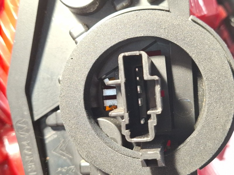 Recambio de piloto carrocería trasero derecho para citroen c5 referencia OEM IAM   